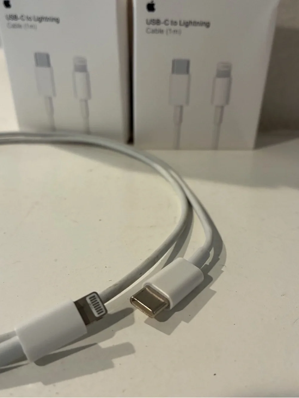 Apple USB-C to Lightning Cable (White) - 1m - Pack of 2 with boxes